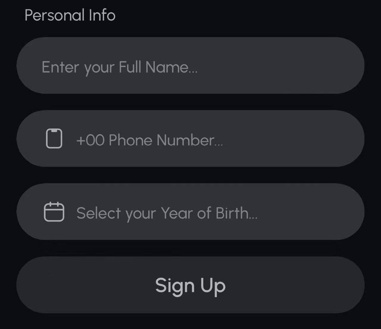 YarboアプリのPersonal Info画面で氏名、電話番号、生年の入力欄が表示されている
